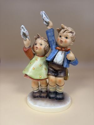 Figurine. German. Hummel. #153/I "Auf Wiedersehen" w/Box. TMK 8 (2000). 7"H