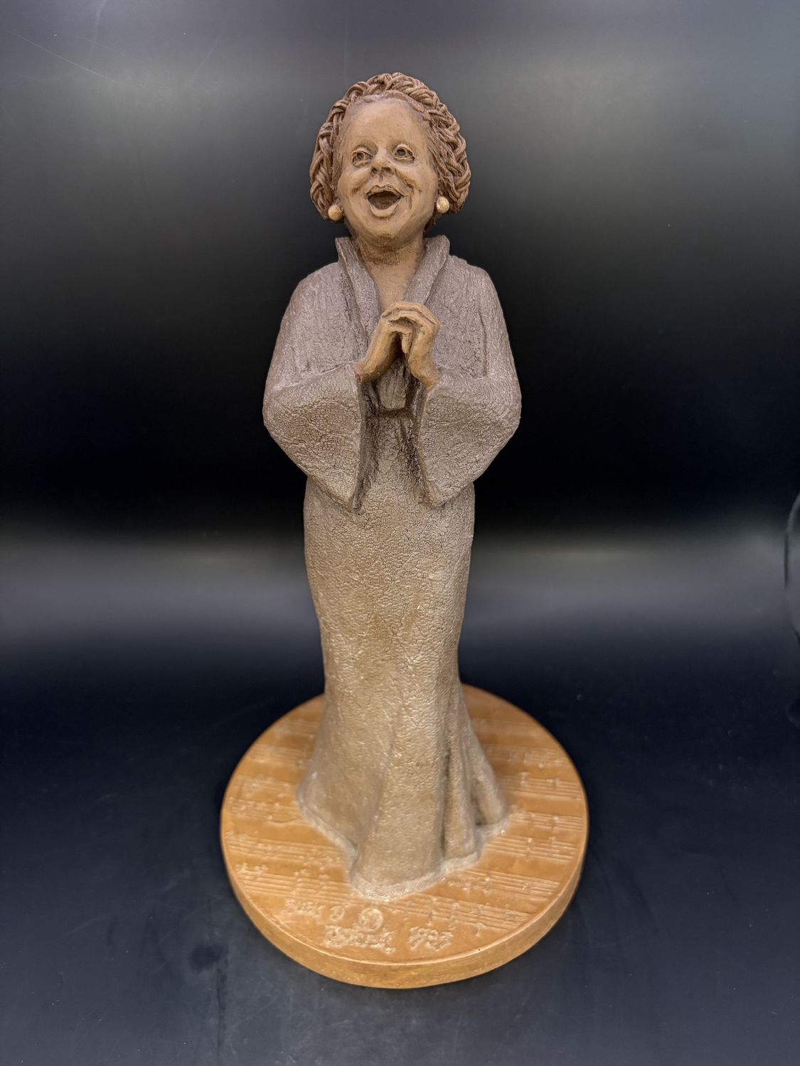Sculpted Figure. USA. Tom Clark. Ruby. Woman of Color, Standing, Singing. 1985. 5.75&quot;H
