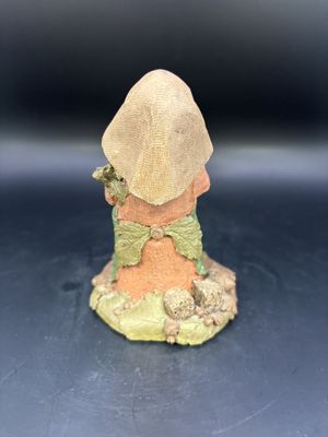 Sculpted Figure. USA. Tom Clark. Sally. Older Woman w/Headscarf,  Holding Celery Stalk. 1991. 4.25"H