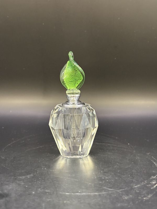 Glass. USA. Two's Company. Va Bene Murano Glass Perfume Bottle w/Green Stopper. NIB. 3.5"H