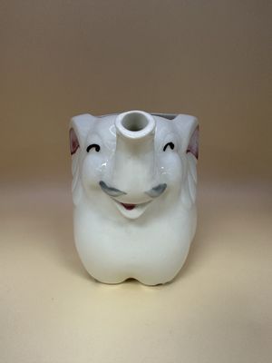 Ceramic. USA. Shawnee Pottery. Elephant Creamer Pitcher. 4.5"H