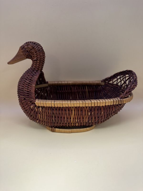 Decor. Rattan Basket. Brown Duck w/Wooden Beak &amp; Open Body. 9&quot;L
