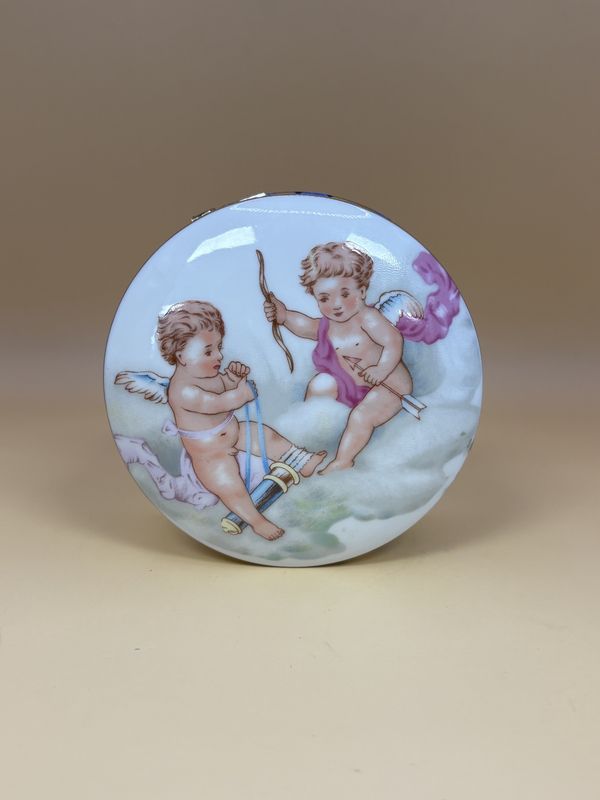 Porcelain. Japan. Andrea by Sadek. Vintage Round Trinket Box w/Lid. Hand-painted w/Cherubs. 3.5&quot;W