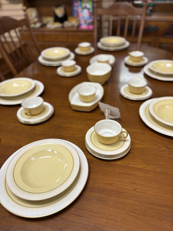 Dinnerware Set. USA. Franciscan. Martinique. 42-Piece Set (Service for 8). Yellow w/Gold Trim