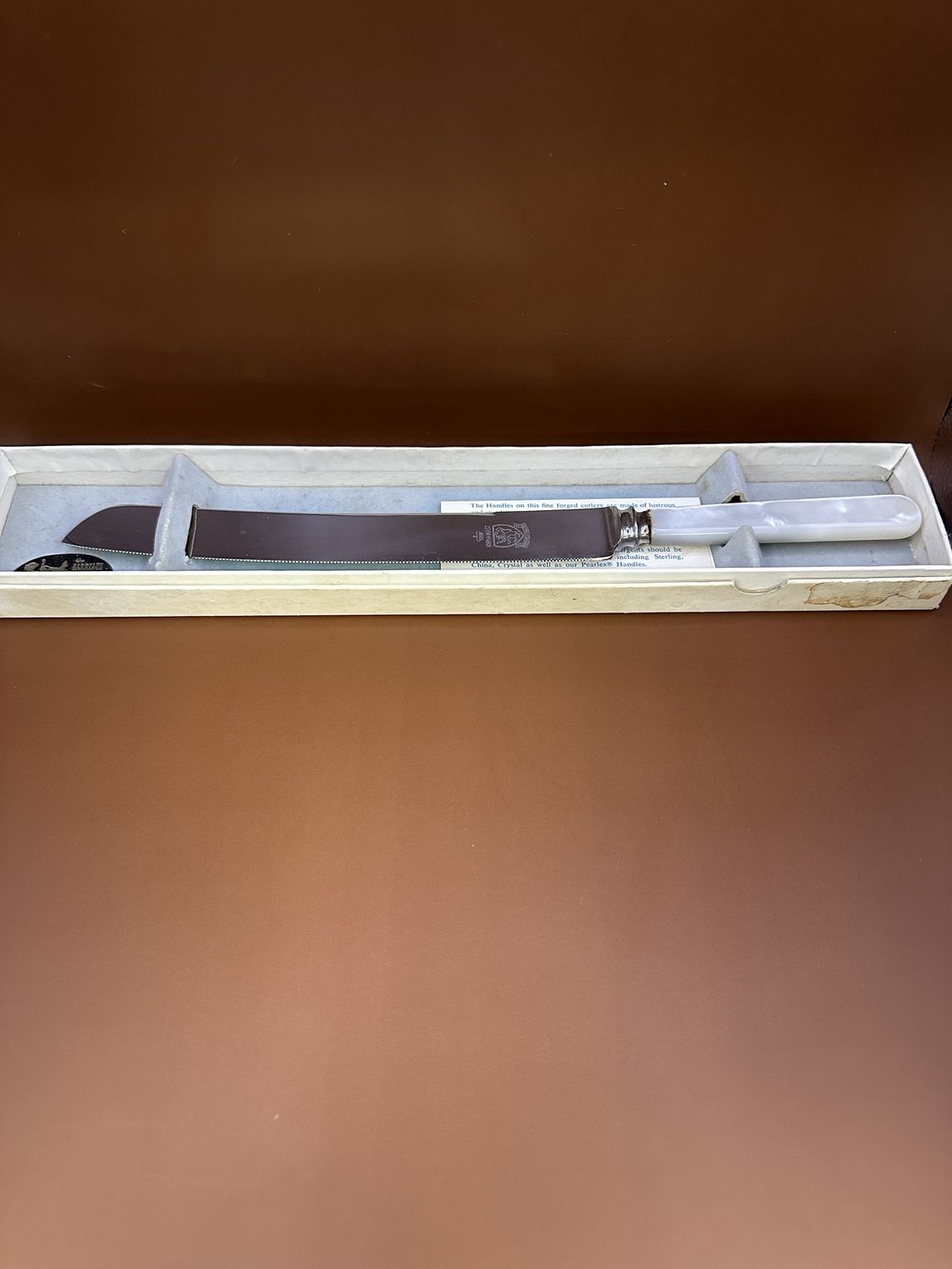 Flatware. USA. Kirk &amp; Matz Ltd. Cake Knife w/Pearlized Handle, Vintage, in Original Box. 12.5&quot;L