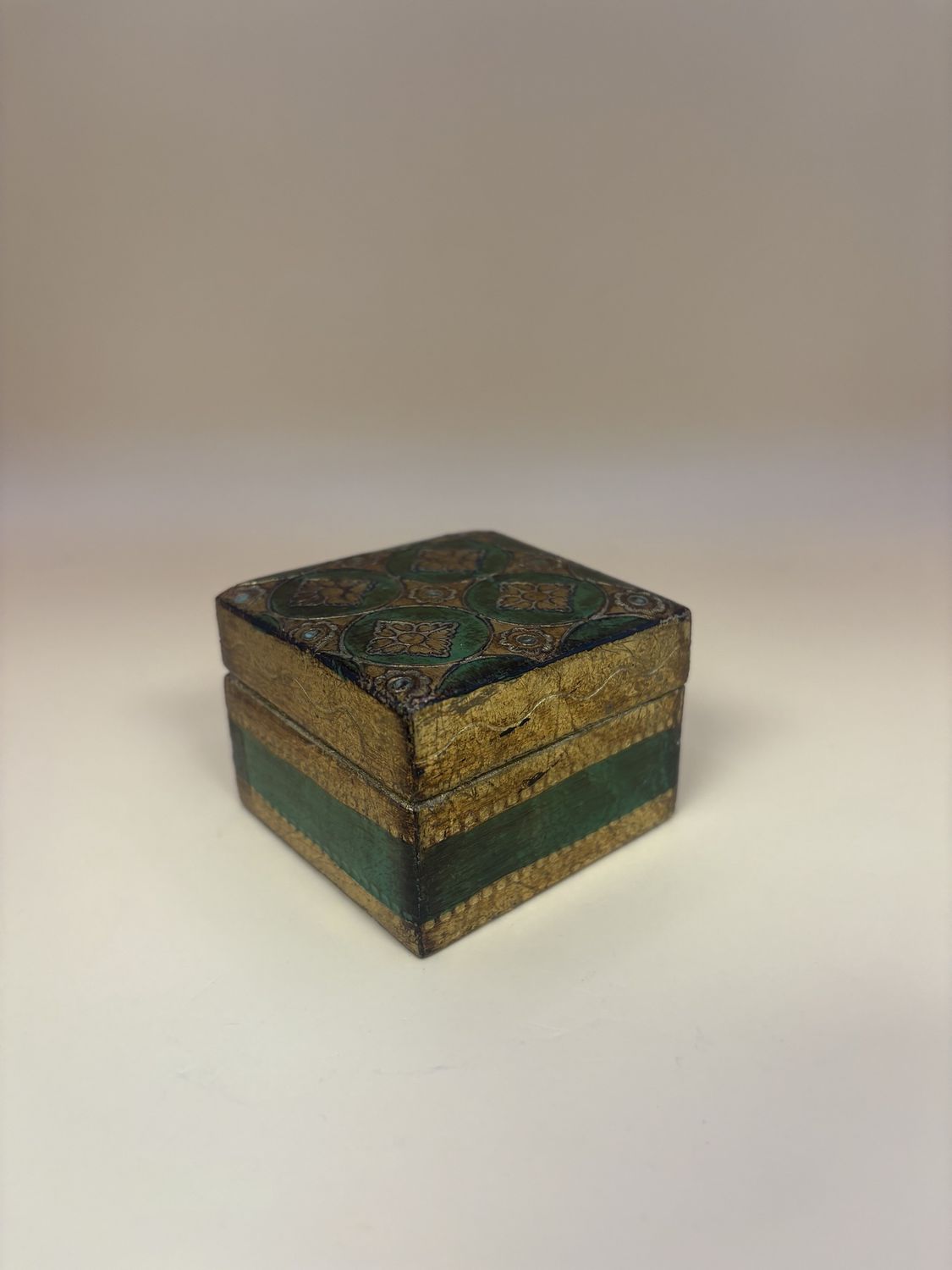 Wood. Italy. Trinket Box. Square. Hinged Top. Green and Gold. 2.5&quot;W.