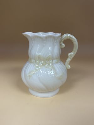Porcelain. Ireland. Belleek. Sugar &amp; Creamer Set w/Yellow Bow