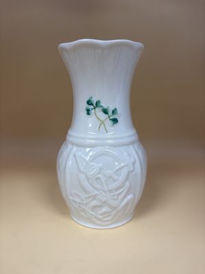 Porcelain. Ireland. Belleek. Shamrock Iona Vase. Celtic Knots. 6"H [10th Mark: 2000]