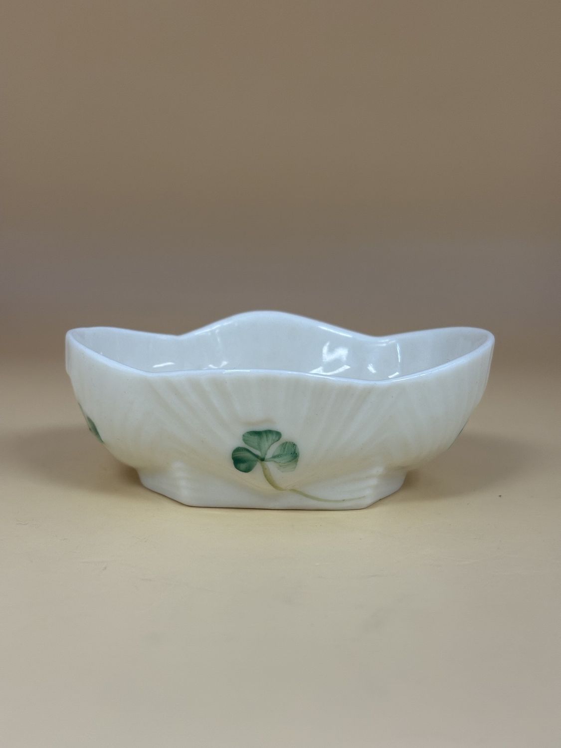 Porcelain. Ireland. Belleek. Salt Cellar. Shamrock. 3.25&quot;L  [7th Mark/Gold: 1980-1992]