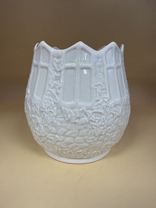 Porcelain. Ireland. Belleek. Event Giftware 2000 Piece [10th Mark: 2000]