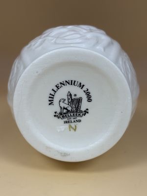 Porcelain. Ireland. Belleek. Shamrock Iona Vase. Celtic Knots. 6"H [10th Mark: 2000]