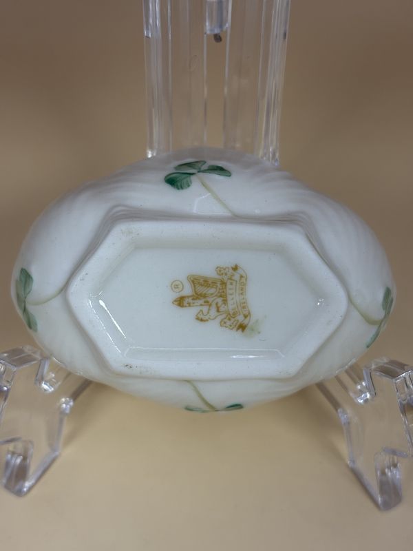 Porcelain. Ireland. Belleek. Salt Cellar. Shamrock. 3.25"L  [7th Mark/Gold: 1980-1992]