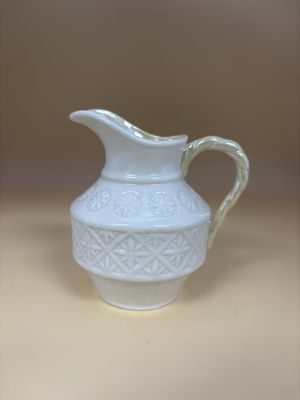 Porcelain. Ireland. Belleek. Sugar Bowl &amp; Creamer Set. Cleary Pattern. Luster Pearl Yellow [6th Mark/Green: 1965-1980]