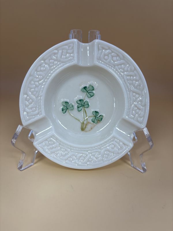 Porcelain. Ireland. Belleek. Shamrock Ashtray Round. 4.5&quot;W [6th Mark/Green: 1965-1980]