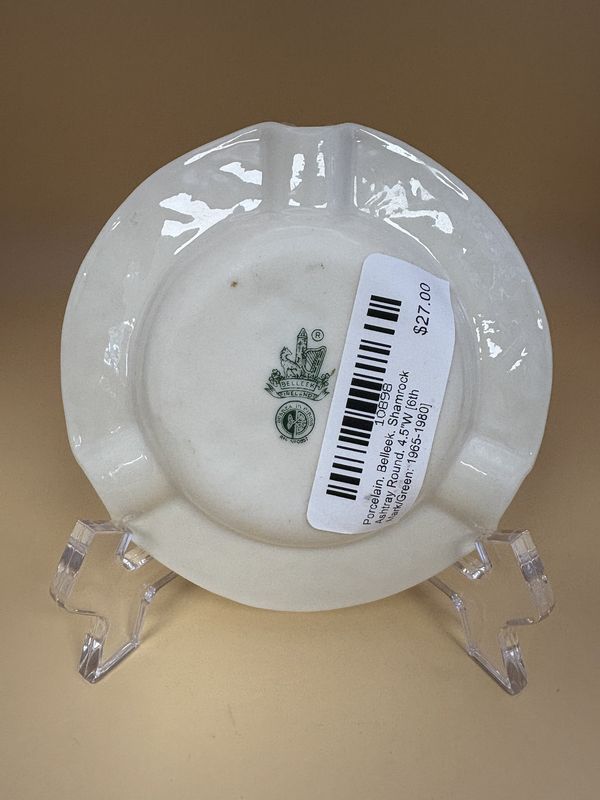 Porcelain. Ireland. Belleek. Shamrock Ashtray Round. 4.5"W [6th Mark/Green: 1965-1980]