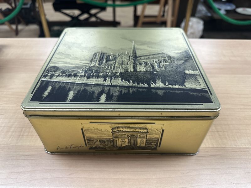 Kitchen Misc. France. Large Gold &amp; Black Paris Biscuit Tin. 1980s. 9.25&quot;W