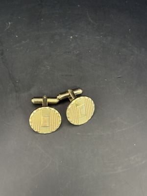 Jewelry. Cuff Links. Gold Tone w/ Diamond Cut Design. Set of 2. 0.75"W
