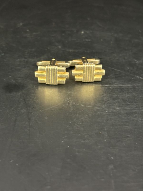 Jewelry. Cuff Links. USA. Hickock. Vintage Gold Bar. Set of 2. 0.75&quot;W