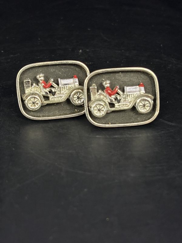 Jewelry. Cuff Links. USA. Swank. Black &amp; Silver Rectangular w/ a Classic Car &amp; Driver Design. Set of 2. 1.13&quot;W