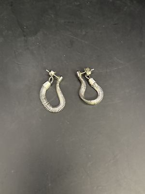 Jewelry. Earrings. Flexible Ribbed Hoops. 1"H