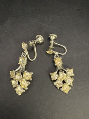 Jewelry. Earrings. Chandelier w/Rhinestones. Screwback Posts. 1.25"H