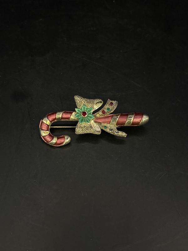 Jewelry. Pin. Silver &amp; Red Striped Candy Cane w/ Ribbon.  2.5&quot;H