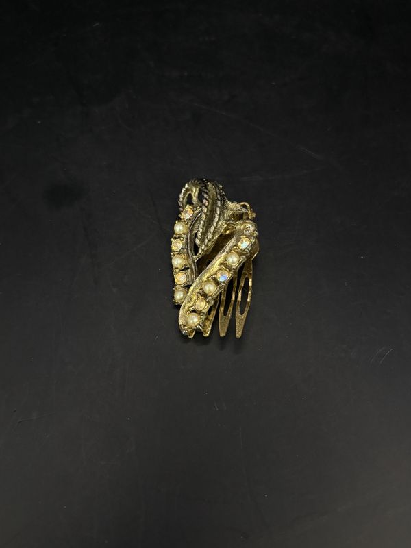 Jewelry. Hair Clip. Gold w/ Rhinestones. Swirl Design. 1.5&quot;H