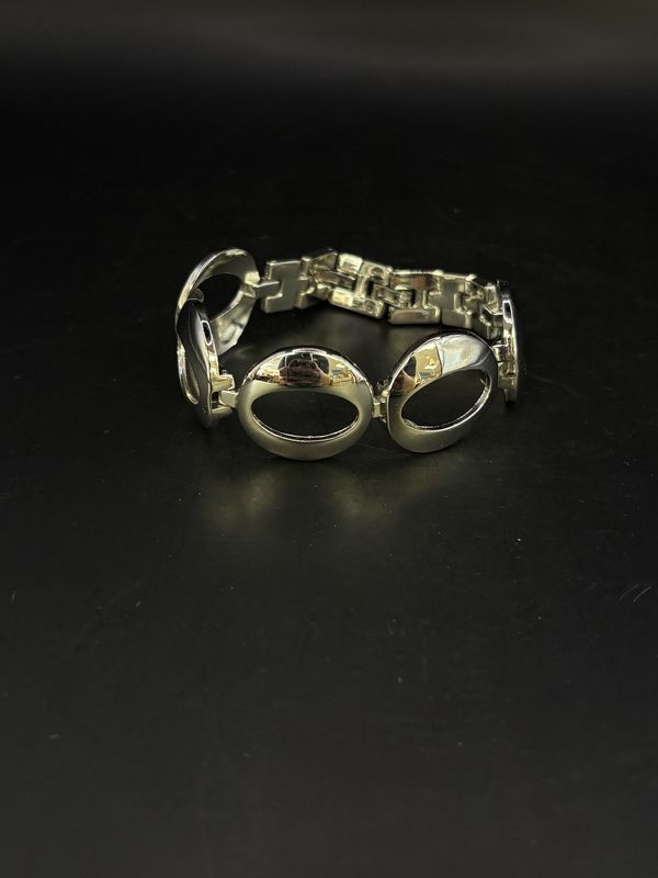 Jewelry. Bracelet. Silver Ovals &amp; Chain. 3.25&quot;W