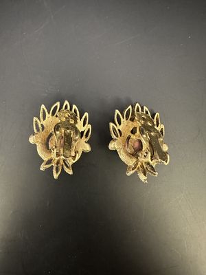 Jewelry. Clip Earrings. Gold Art Deco Earrings w/Rhinestone, Simulated Pearls, &amp; Pink Cabochon Center. 1"H