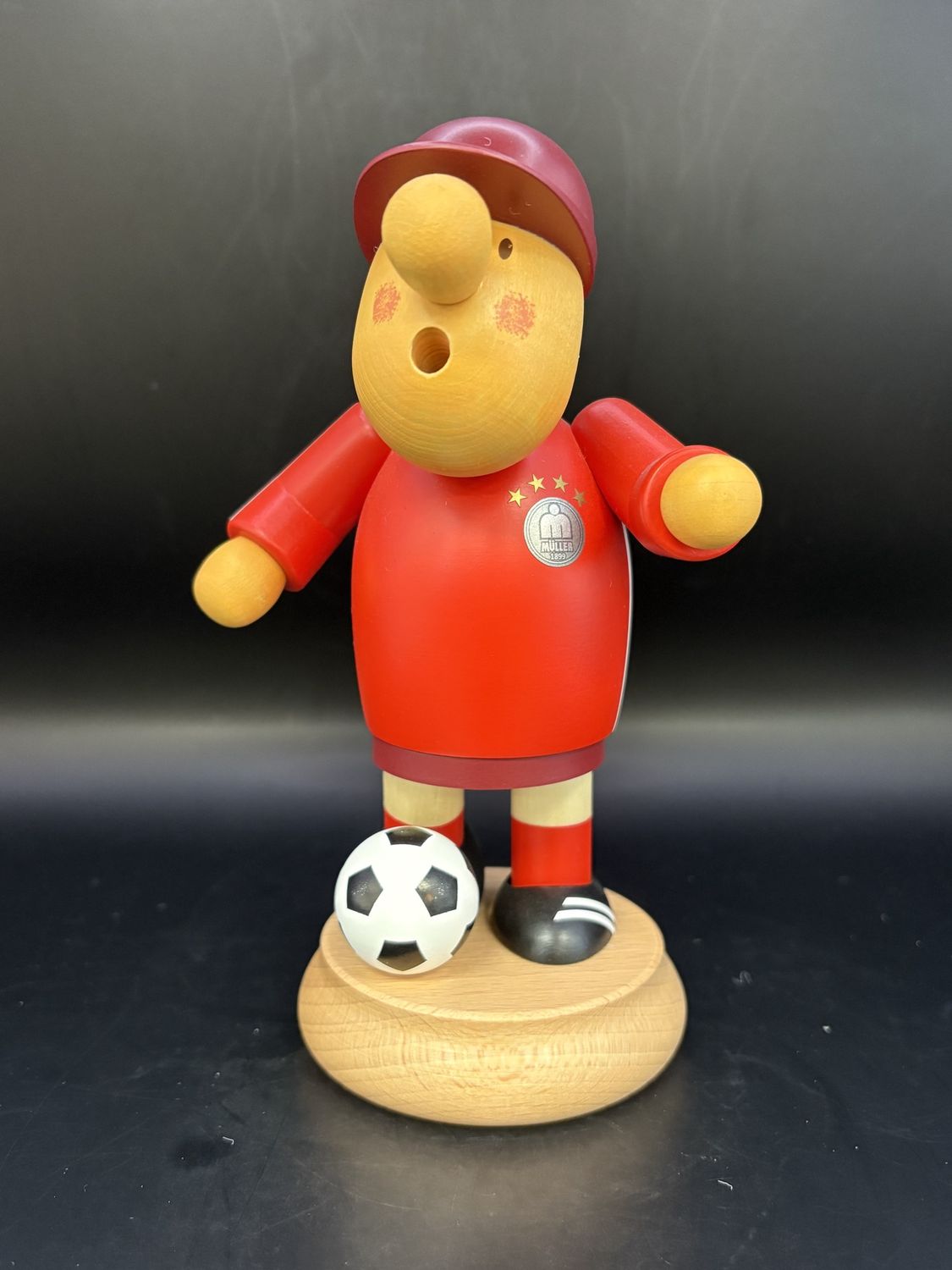 Smoker. Germany. Müller. Footballer / Soccer Player. 7.25&quot;H