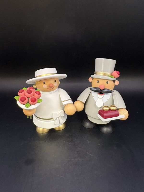 Smoker. Germany. Kwo. Bride and Groom (Set of 2) [NEW]. 4-4.25&quot;H