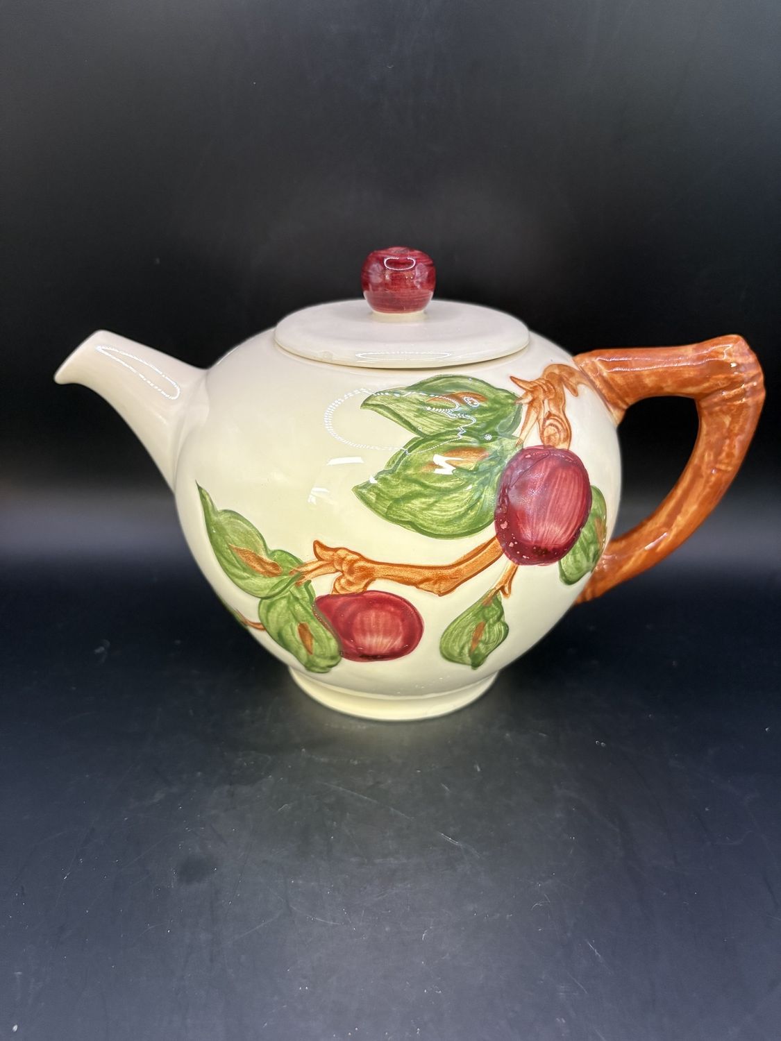 Ceramic. USA. Franciscan. Apple Pattern. Tea Pot. 1947-1949. 6&quot; H