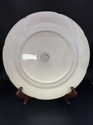 Ceramic. USA. Franciscan. Apple Pattern. Plate (Dinner). 1953-1958. 10.75" W