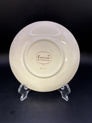 Ceramic. USA. Franciscan. Apple Pattern. Plate (Teacup). 1958-1960. 6"W
