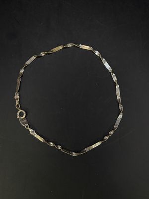 Jewelry. USA. Avon. Bracelet. Silver Tone Twisted Chain. 5"L