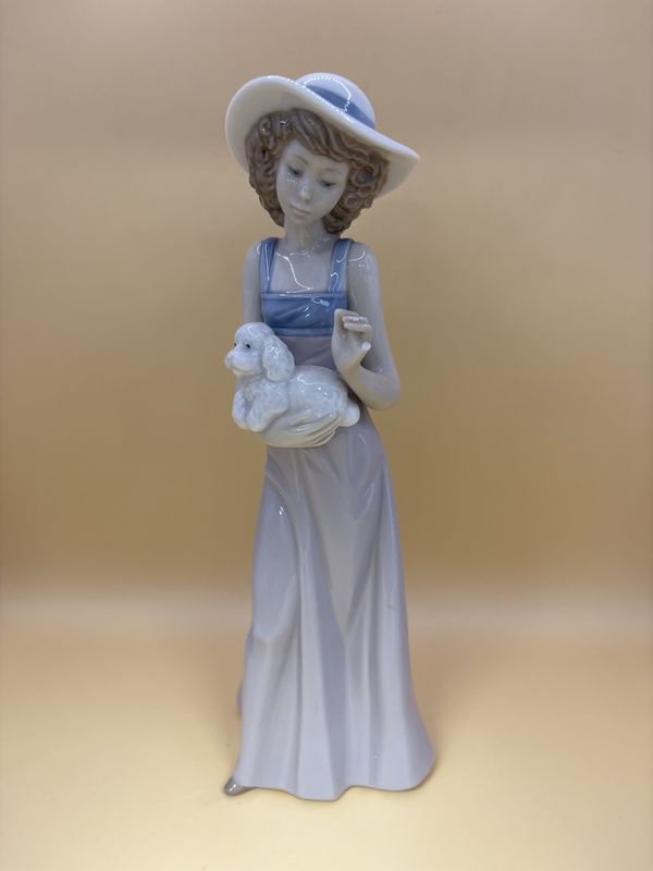 Figurine. Spain. Lladro Nao. Pampered Poodle. No. 545.