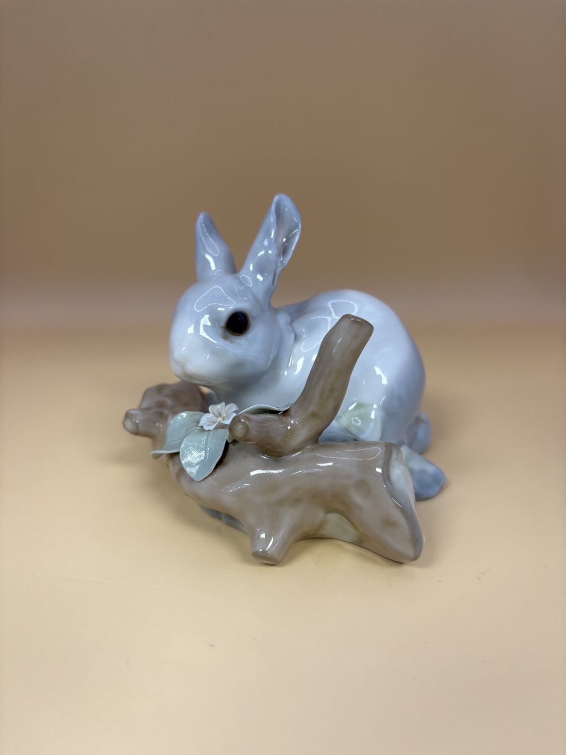 Figurine. Spain. Lladro. Rabbit. Gray. 3.5&quot;H