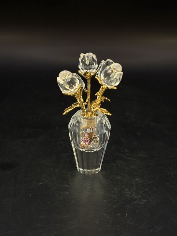 Figurine. Austria. Swarovski. Crystal #675655. Clear Roses in Vase w/Gold Stems &amp; Leaves. 2.5&quot;