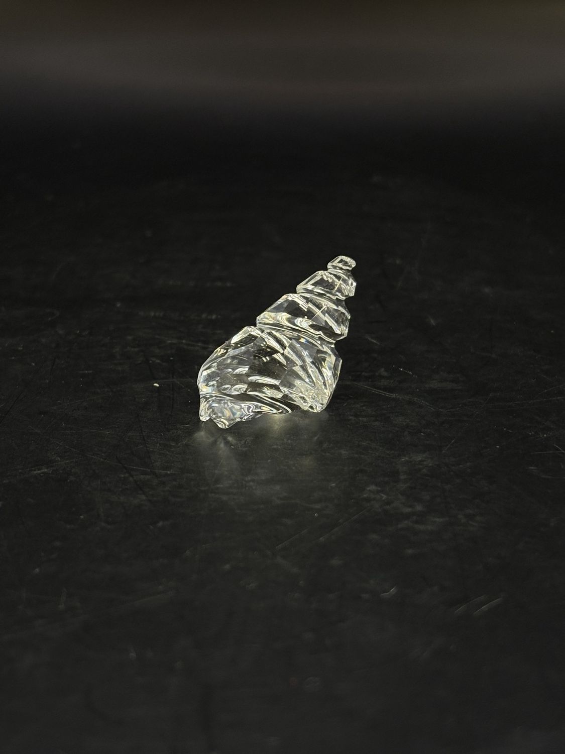 Figurine. Austria. Swarovski. Crystal #265481. Conch Shell. 1.25&quot;W