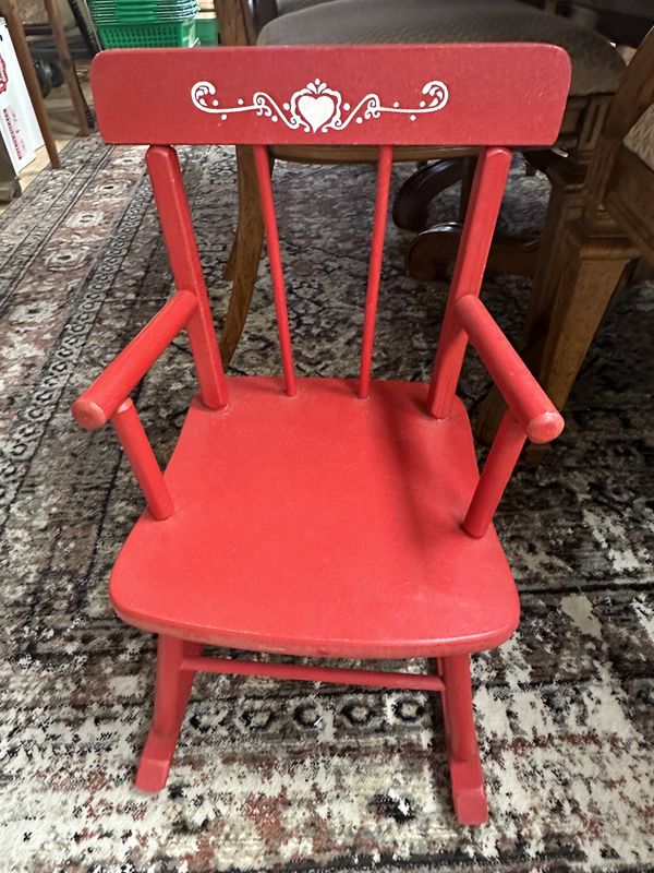 Furniture. USA. Cass. Vintage Child&#39;s Rocker from Brent, AL. Red with Painted White Heart. 20.5&quot;H x 12&quot;W x 19&quot;D