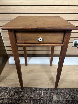 Furniture. USA. Side Table or Nightstand. Vintage. Pine. 27"H