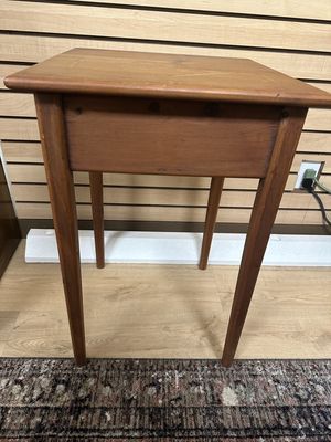 Furniture. USA. Side Table or Nightstand. Vintage. Pine. 27"H