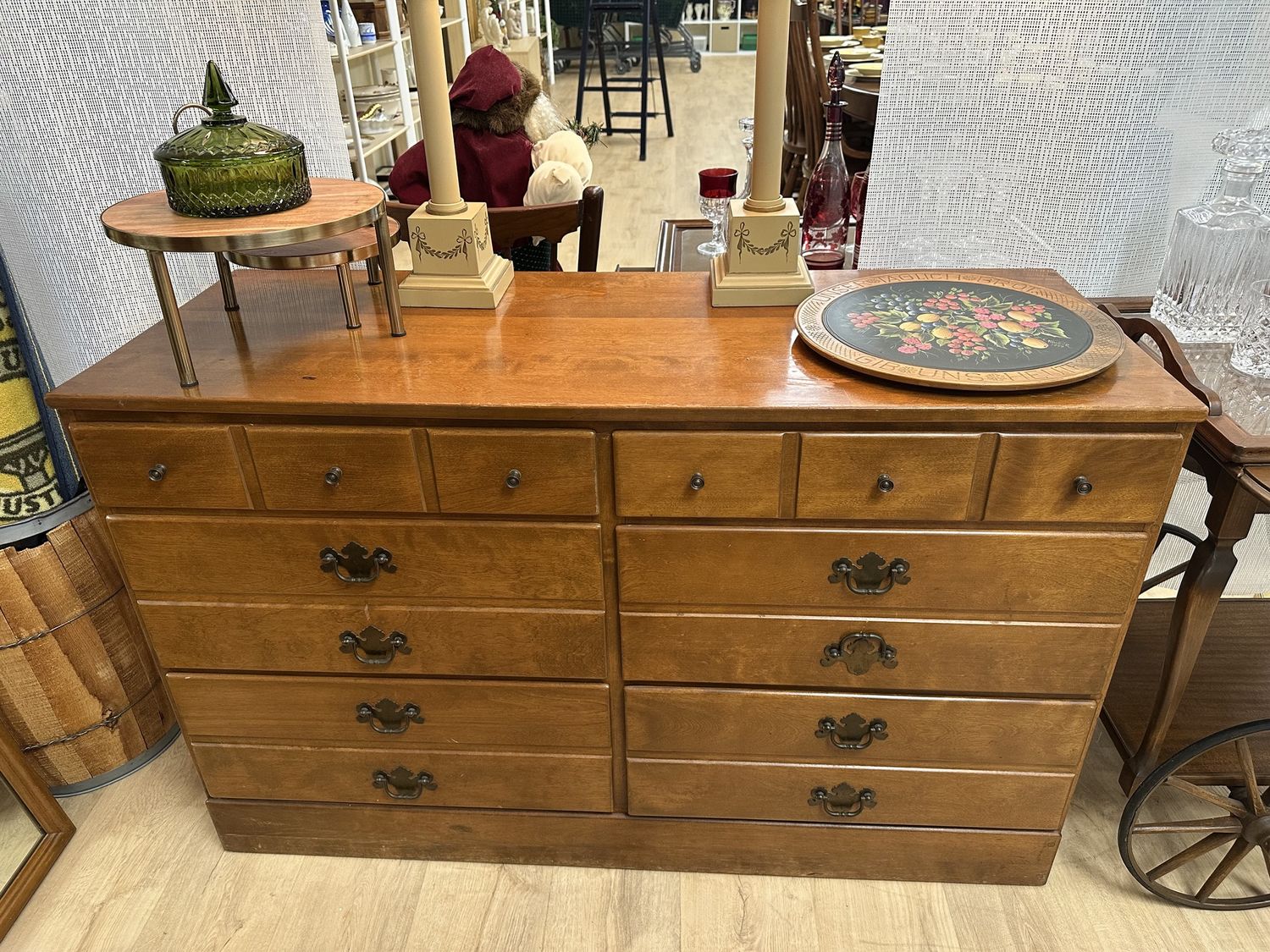 Furniture. USA. Ethan Allen. Dresser with 6 Drawers. Vintage. 48&quot;W x 30&quot;H