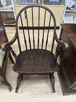 Furniture. USA. Rocking Chair. Vintage/Antique. Mahogany?