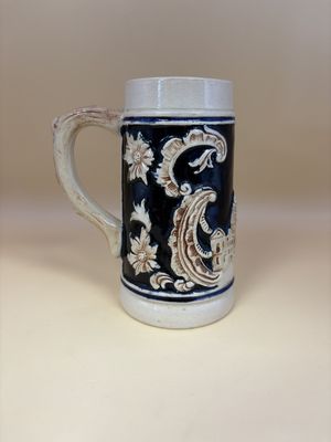 Stein. Germany. Bruxelles (Brussels, Belgium) Mug w/ Hotel de Ville Image on Front w/ Pewter Lid. 5.25"H