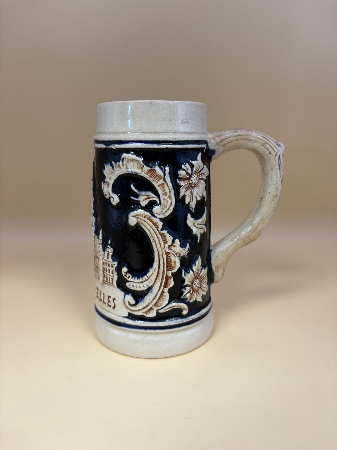 Stein. Germany. Bruxelles (Brussels, Belgium) Mug w/ Hotel de Ville Image on Front w/ Pewter Lid. 5.25&quot;H
