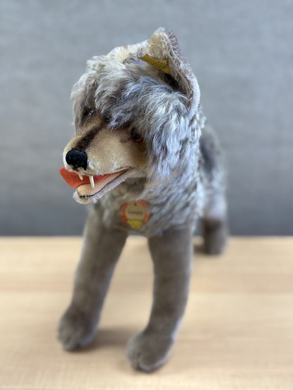 Plush. Germany. Steiff. Wolf. &quot;Loopy.&quot; Dark Grey Mohair. 13.5&quot;H