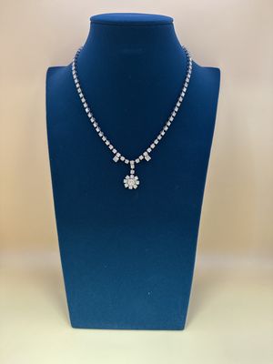 Jewelry. Necklace. Silver Necklace w/Square Crystals &amp; Flower Drop. 15"L