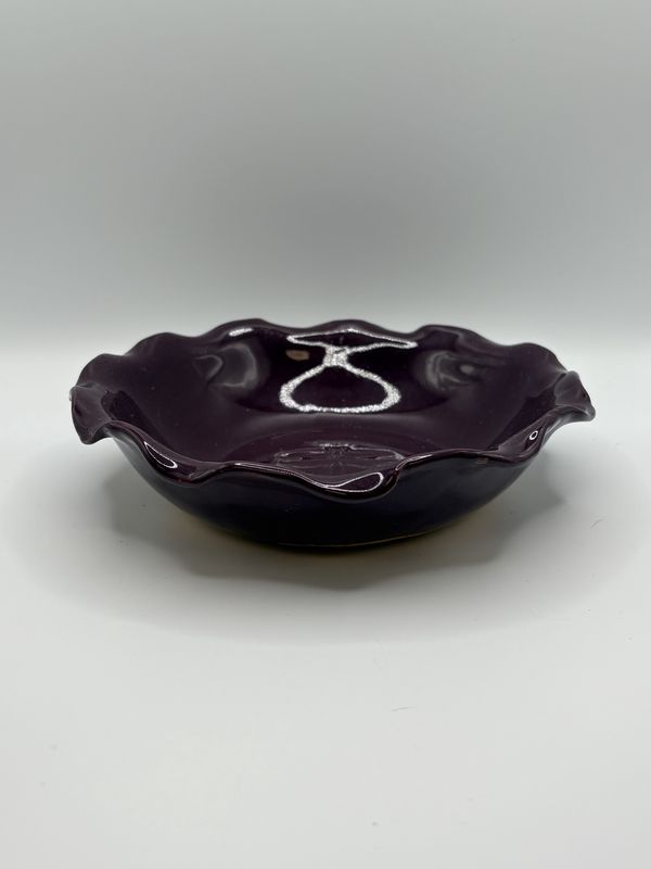 Pottery. USA. Purple Bowl w/Ruffled Edge &amp; Embossed Dragon Fly. 7.75"W