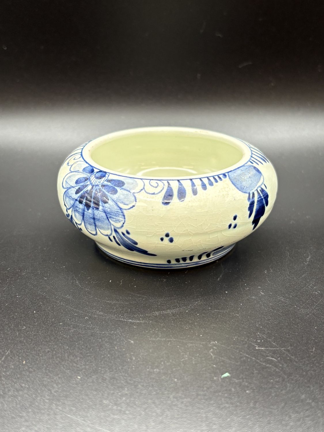 Ceramic. Netherlands. Delft. White &amp; Blue Mini Bowl w/Floral Design. 3.25&quot;W